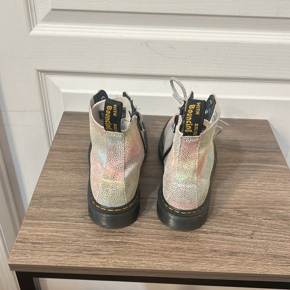 DR MARTENS PASCAL JUNIOR 1460 GIRLS MULTICOLOR RAINBOW BOOTS SIZE 3 - Picture 6 of 8